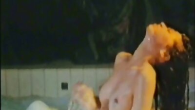 Vruća plavuša teen kurva jebena u kupaonici