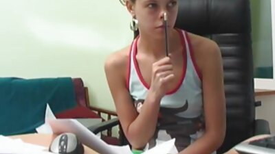 Sramežljiva azijska tinejdžerka upravo nagovorila na jebanje na kameri